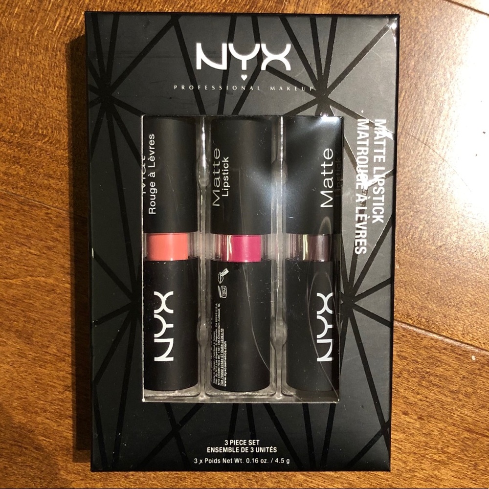 BNWT NYX Matte Lipstick Set of 3